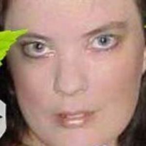 Meet your Posher, Mona